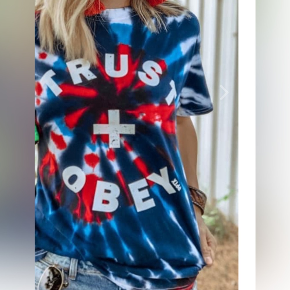 Trust and Obey royal blue tie dye short sleeve size xl Tshirt
